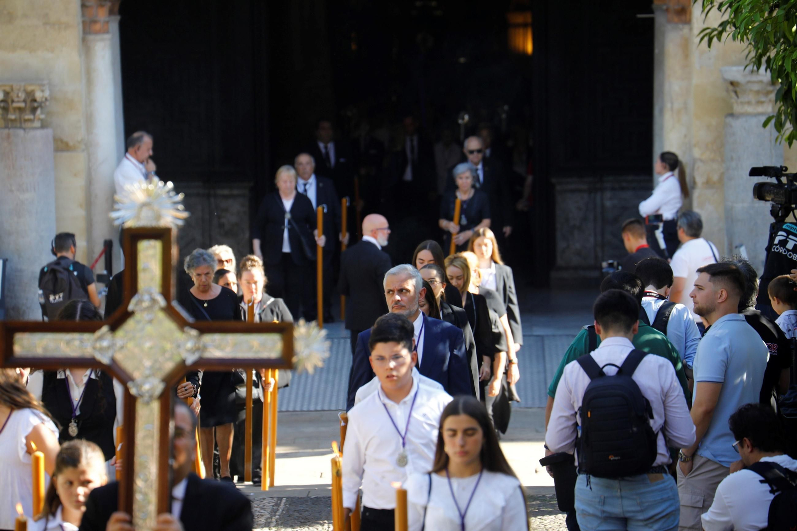 Las mejores fotos de los traslados de regreso de las hermandades tras el Magno Vía Crucis de Córdoba