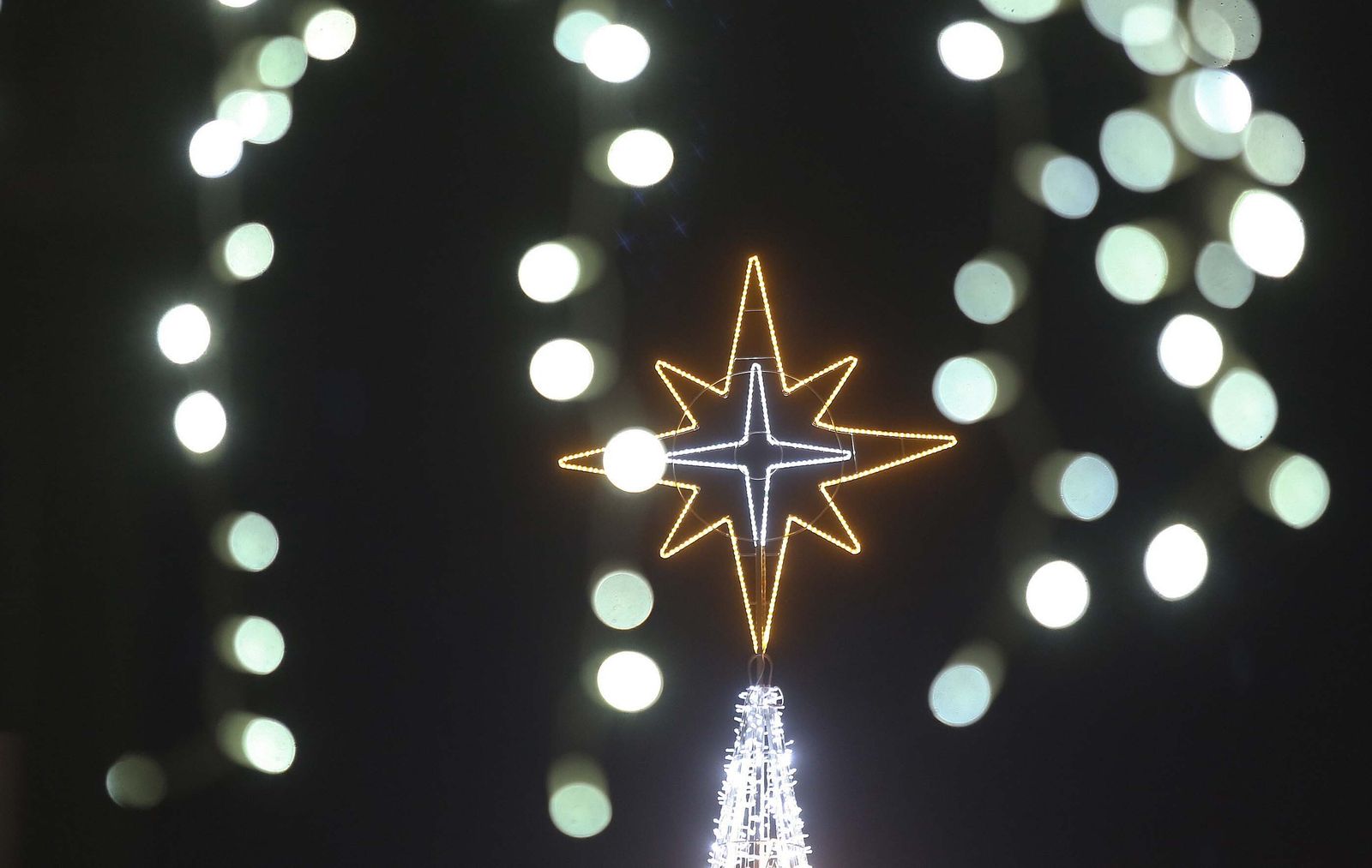 El alumbrado navideño de Los Barrios, en imágenes