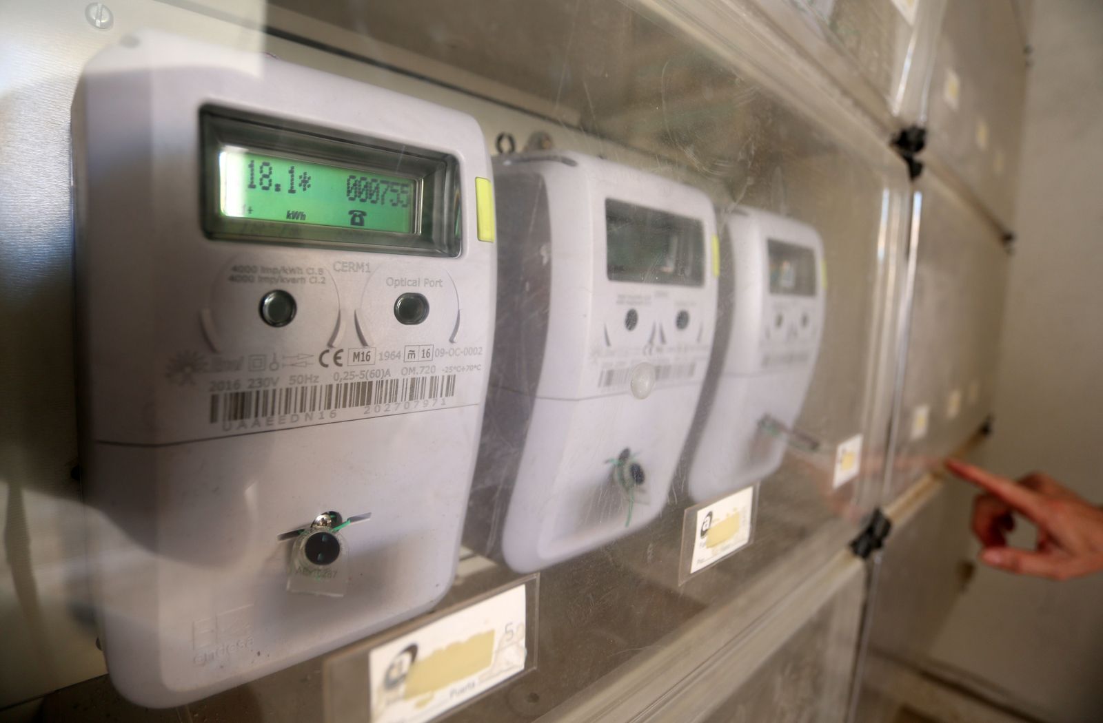 Contadores de luz de una comunidad de vecinos.