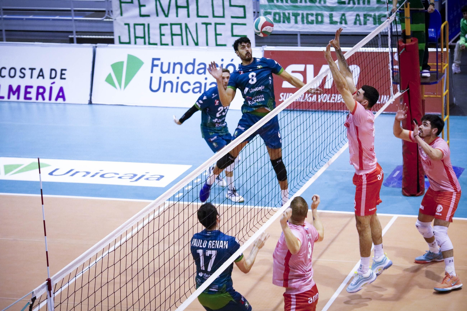 Unicaja Costa de Almería-Arenal Emeve de la Superliga, en imágenes