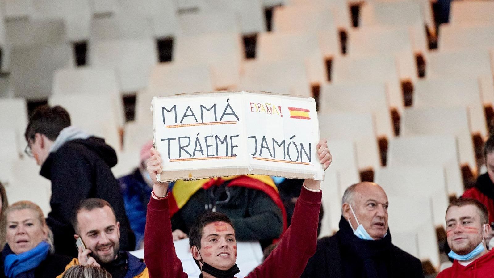 Aficionados españoles en el Olímpico de Atenas.