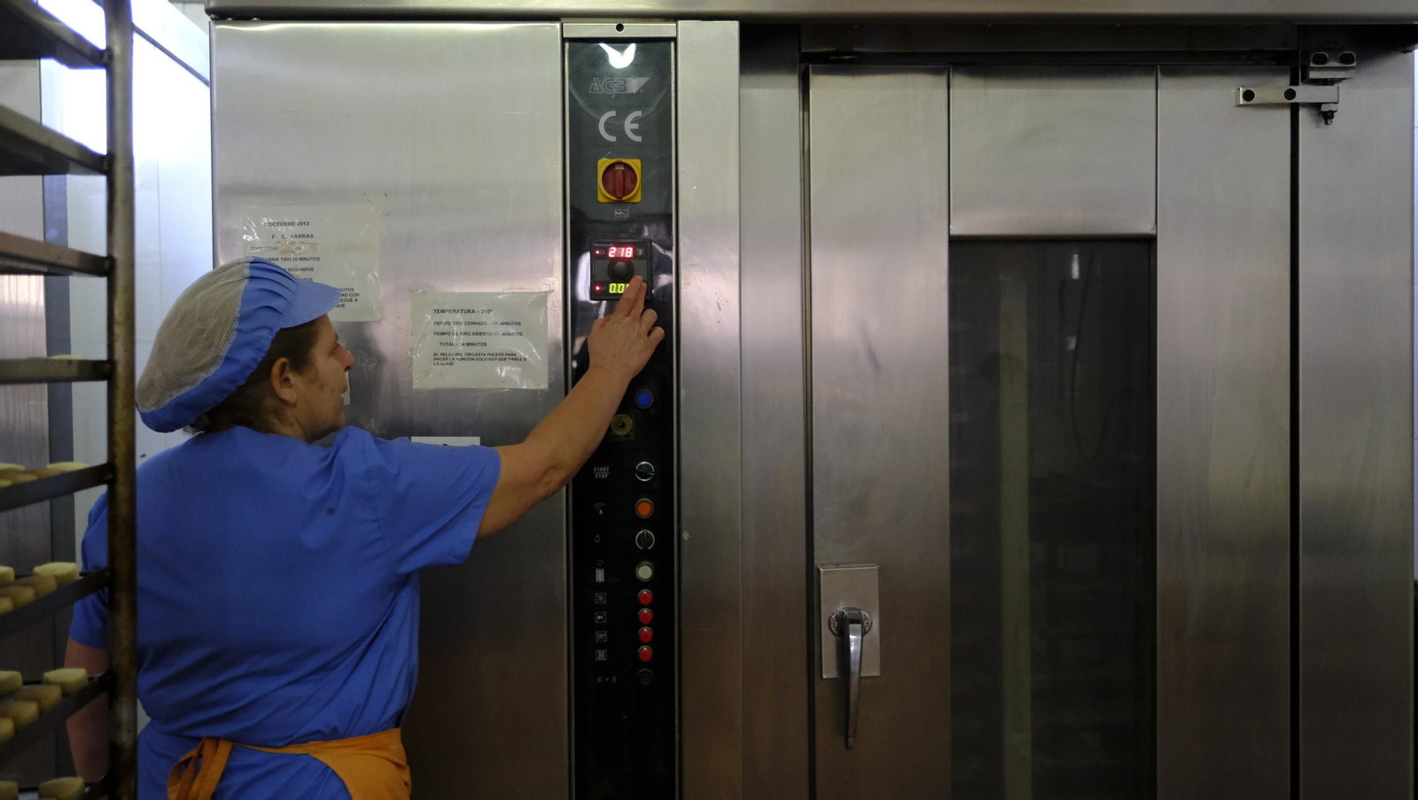 Imágenes de los mantecados de Fondón, tradición centenaria navideña