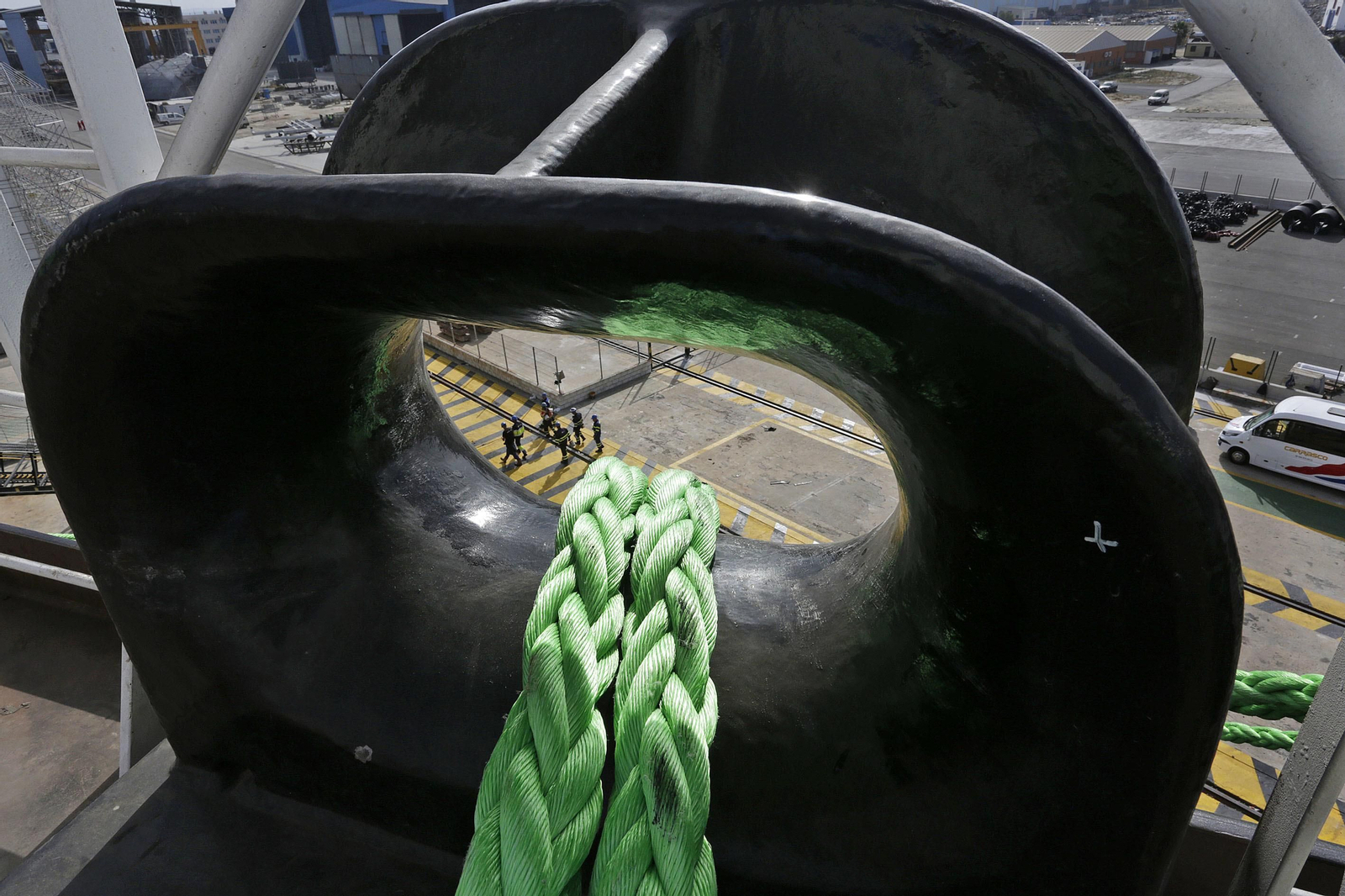 A flote el petrolero 'Monte Udala' en Navantia Puerto Real