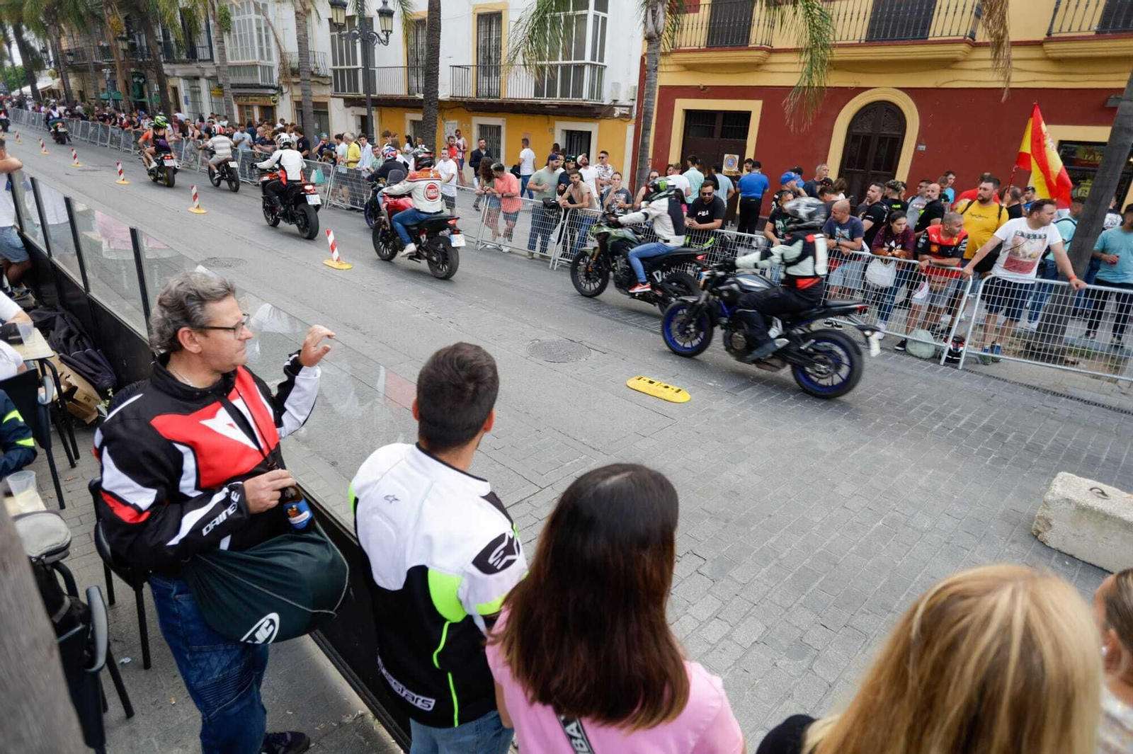 El viernes de motorada en El Puerto, en imágenes