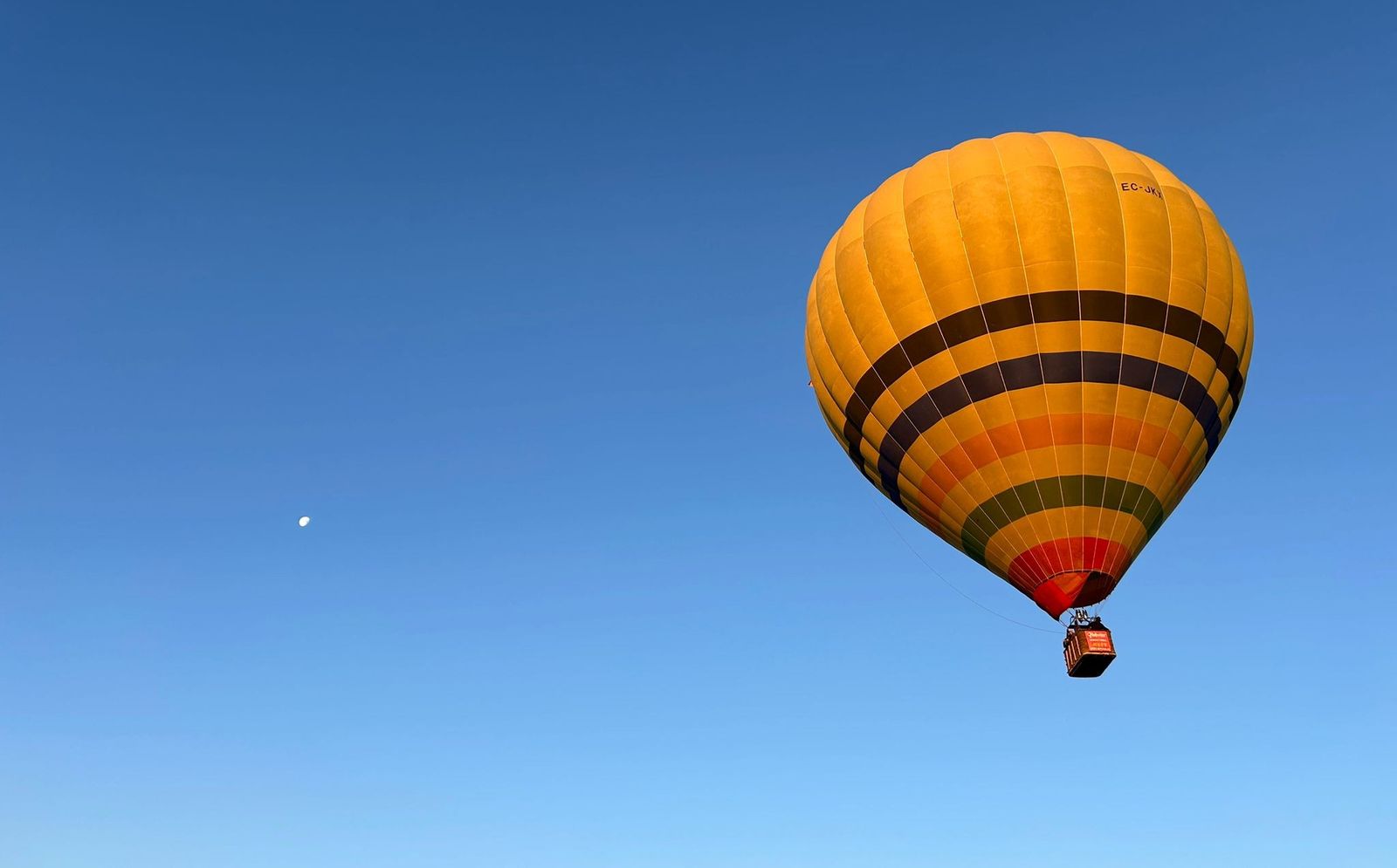 El globo aerostático servirá de inspiración para que los más pequeños escriban relatos para el concurso