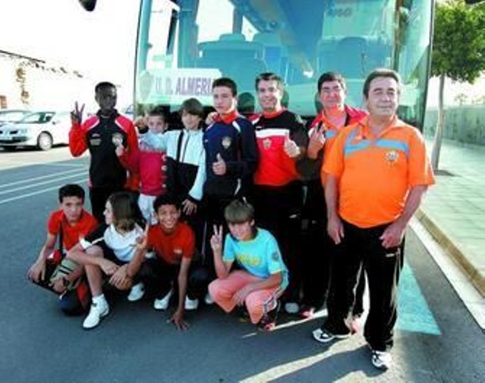 La expedición zarpó en la mañana de ayer del Estadio de los Juegos Mediterráneos.