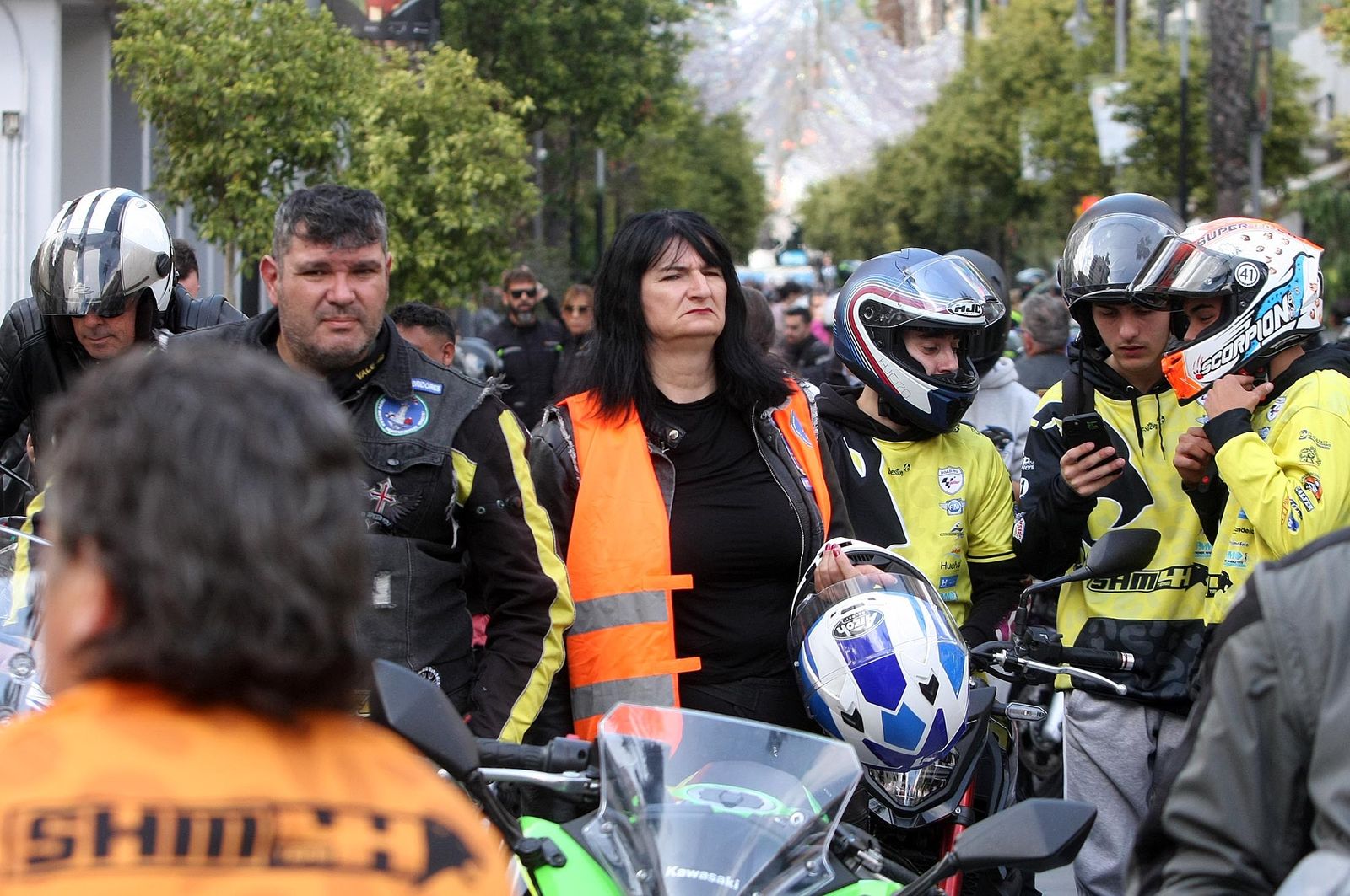Imágenes de la concentración motera en memoria de Hugo Millán por las calles de Huelva