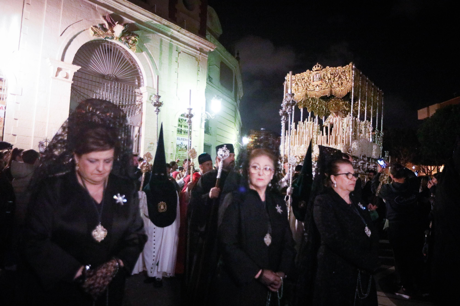 Las mejores fotos de la procesión de La Macarena en Almería