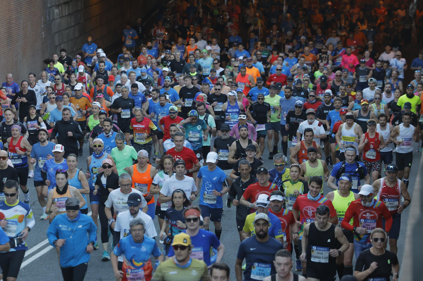 Búscate en el Zurich Maratón de Sevilla 2025