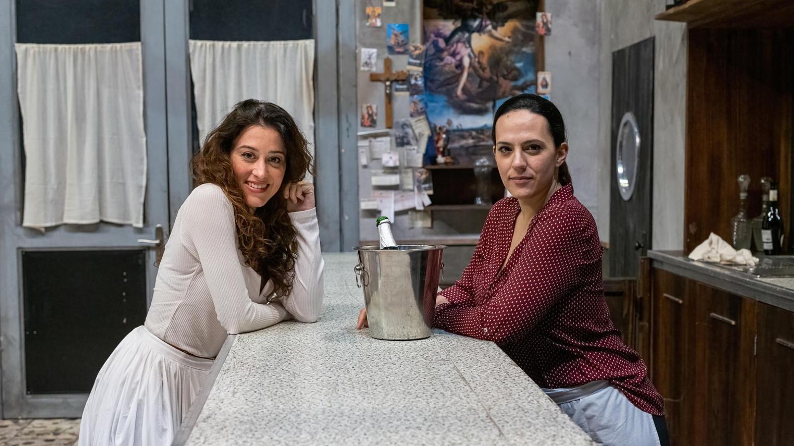 Leonor Bonilla y Daniela Mack.