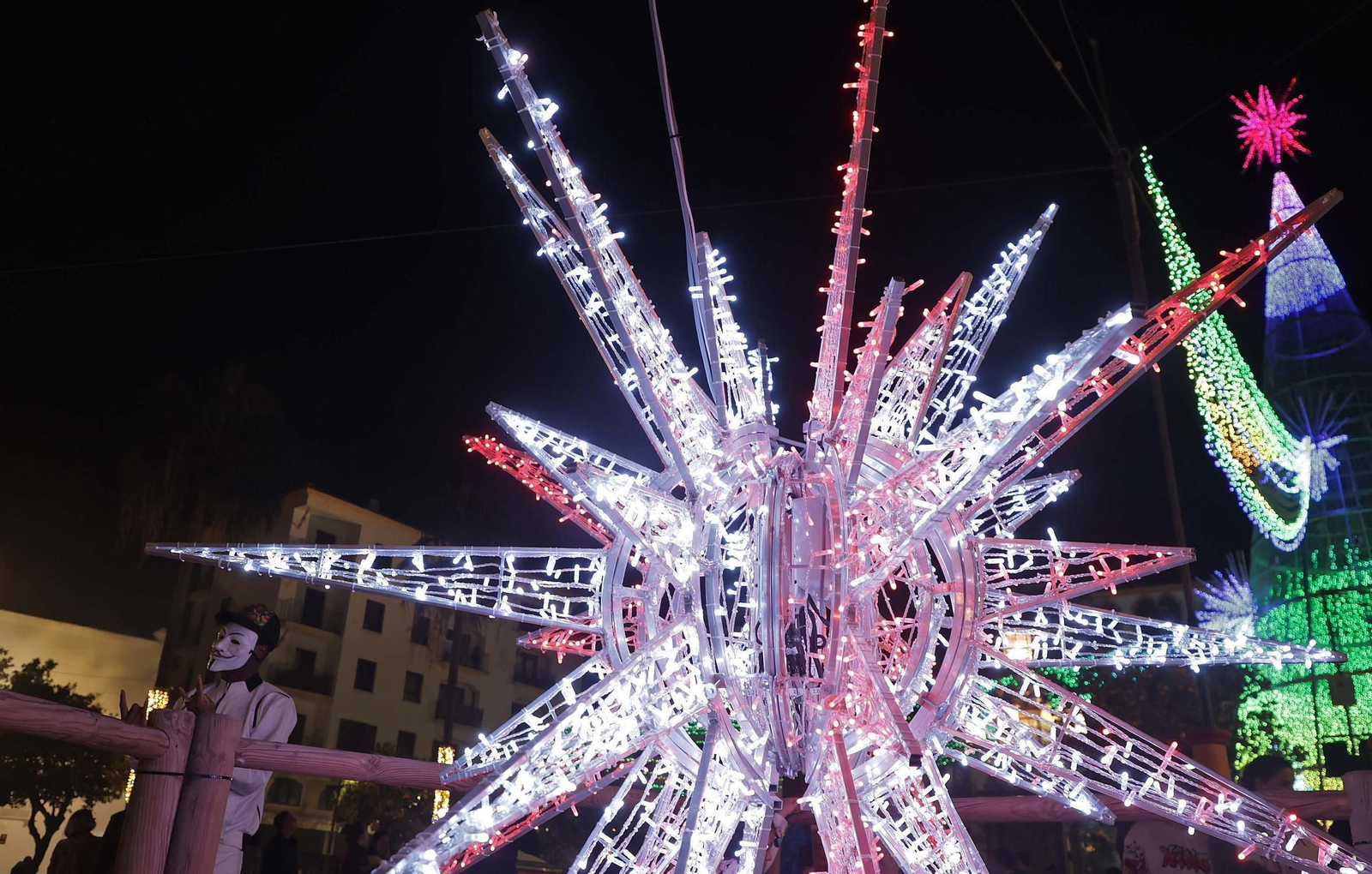 El encendido del alumbrado navideño de Algeciras, en imágenes