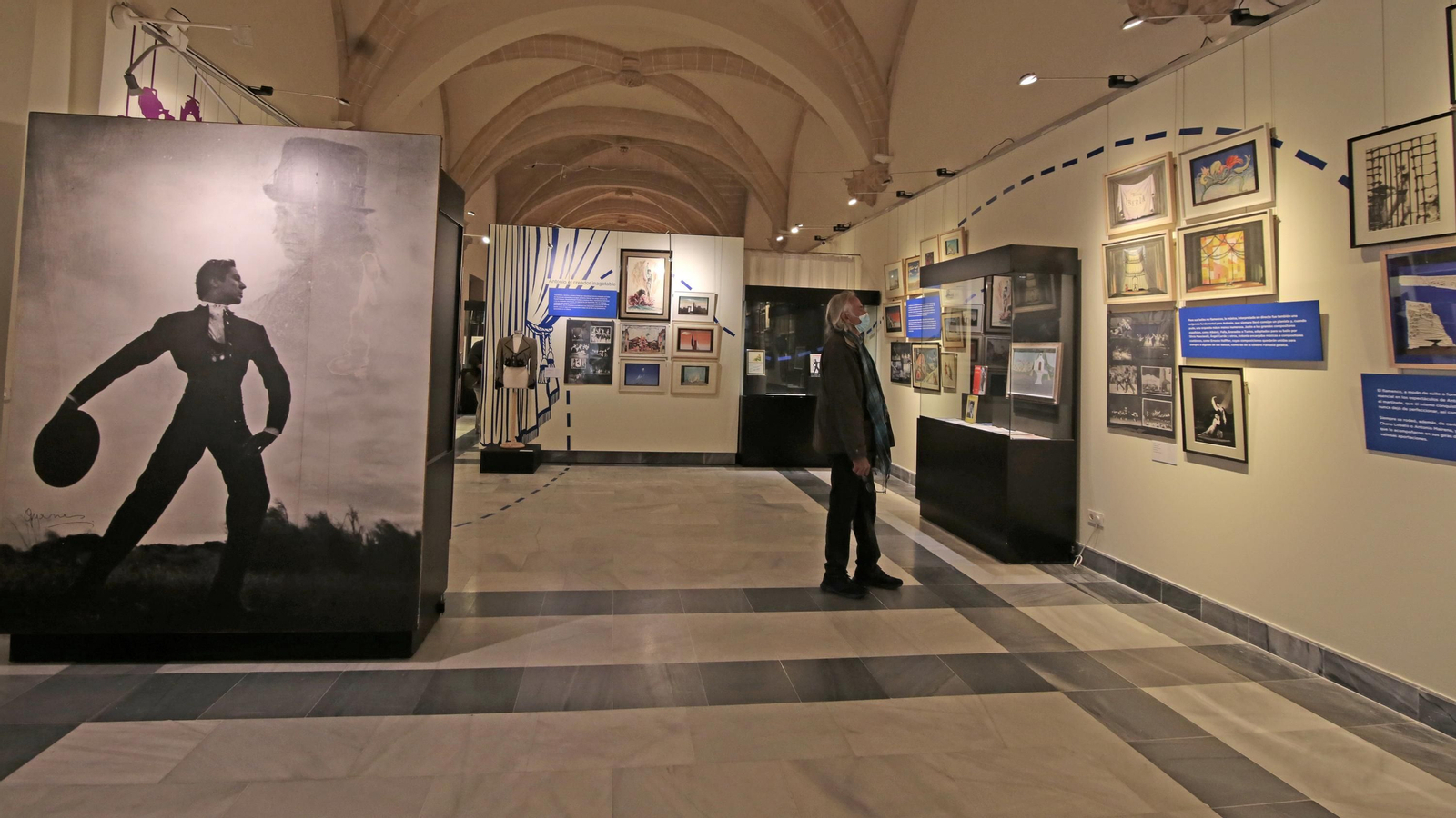 Inaugurada la exposición de Antonio El Bailarín