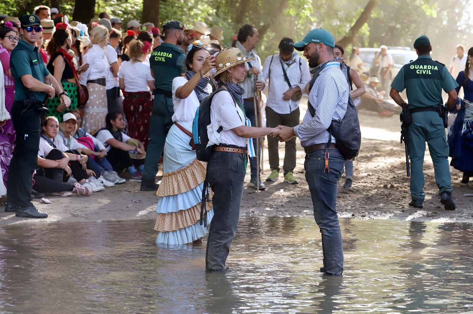 Imágenes de la Hermandad de Huelva a su paso por El Charco