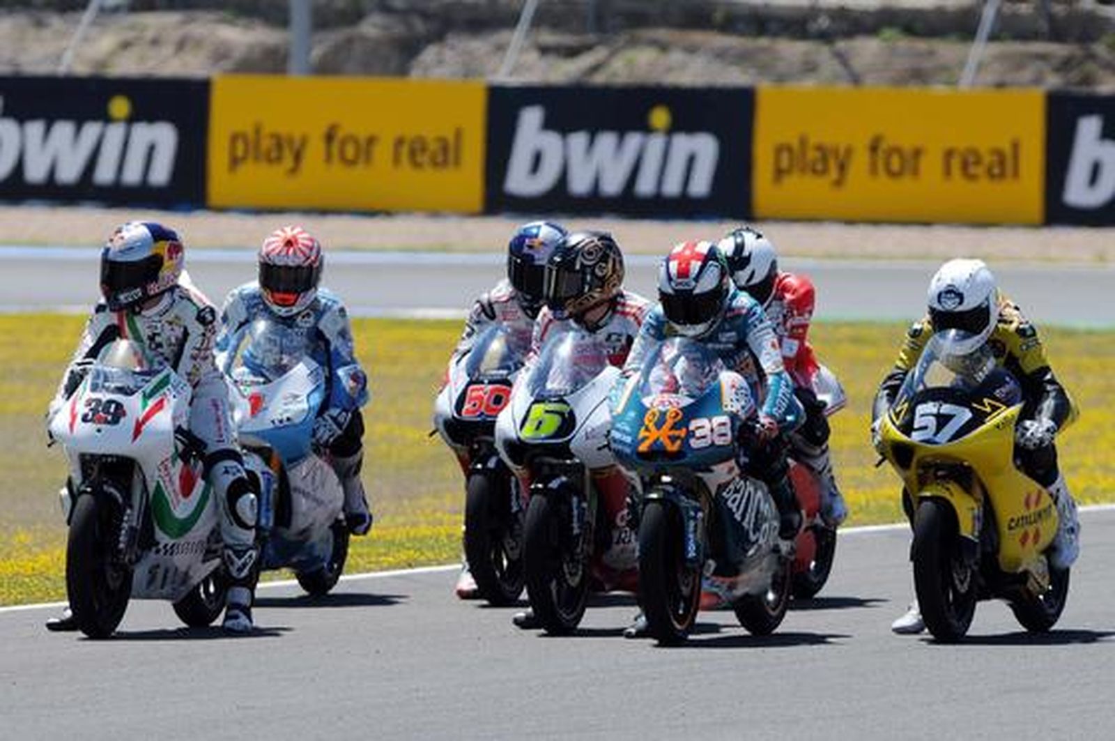 Tamizawa impide el pleno español en los entrenamientos oficiales del Gran Premio de España de Motociclismo, con ´poles´ para Pedrosa en MotoGP y Márquez en 125cc

Foto: Juan Carlos Toro/ Manuel Aranda
