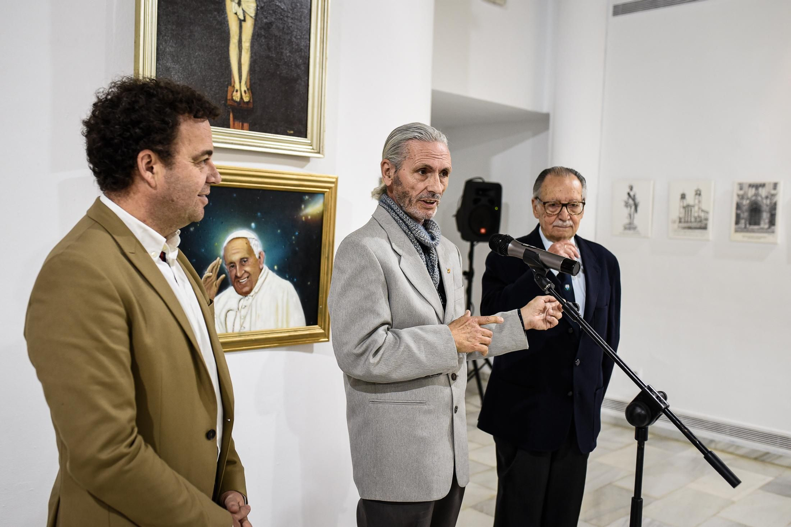 Imágenes de la inauguración de la exposición "Por Huelva y su Semana Santa"