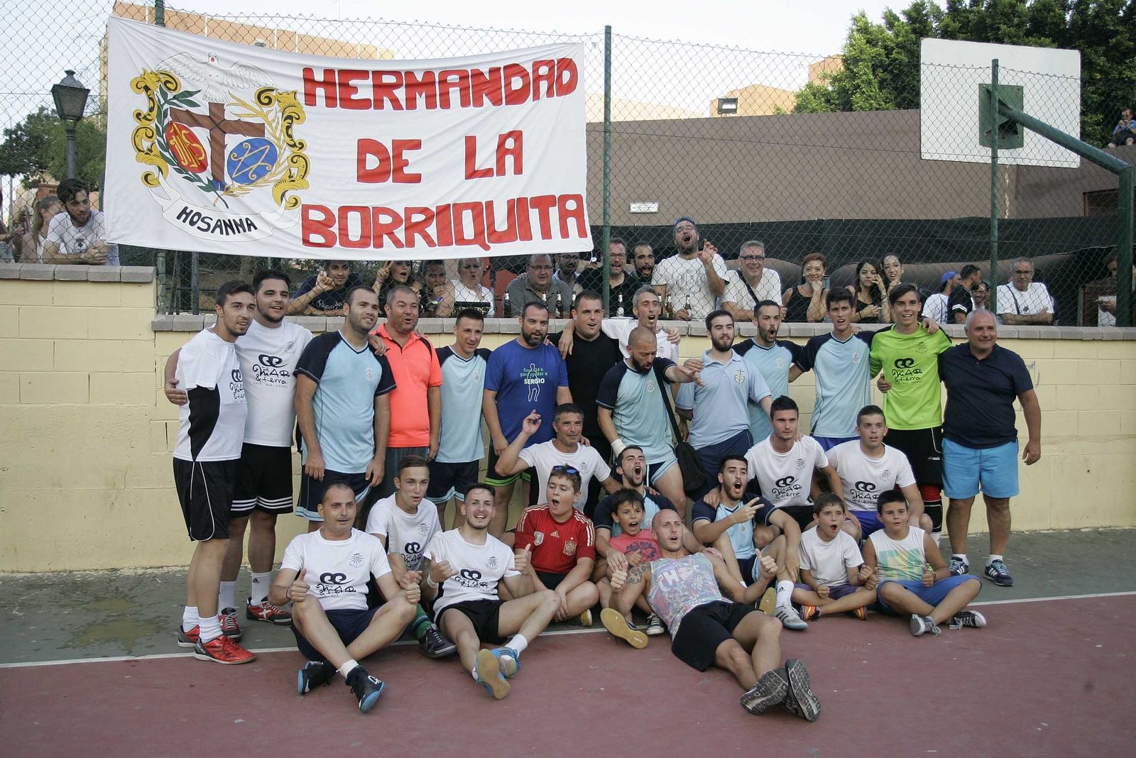 El equipo de la Hermandad de Los Ángeles (celeste la foto) será uno de los que participarán en este torneo.