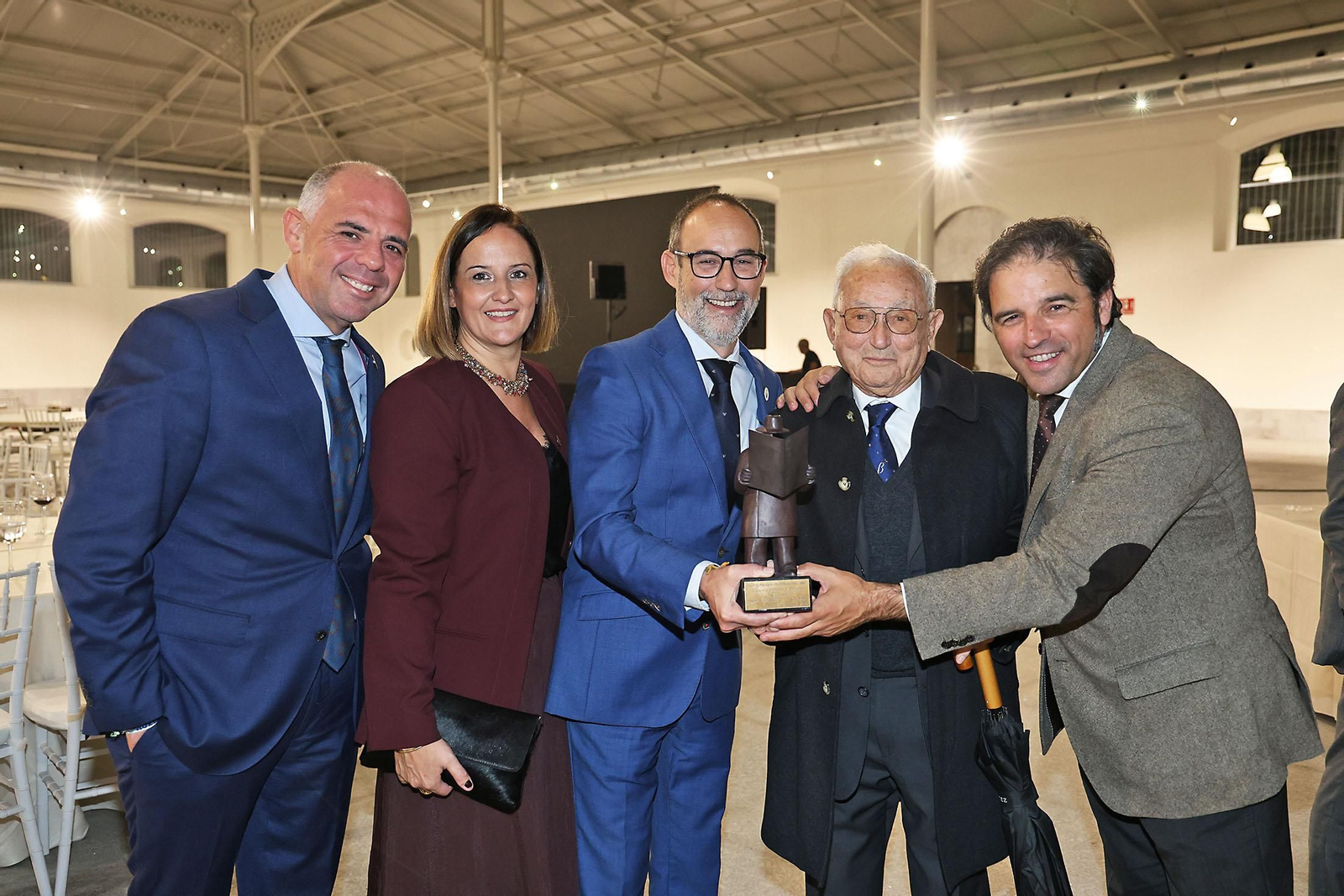 Imágenes de los invitados a la gala de los  37 premios Onubenses del Año