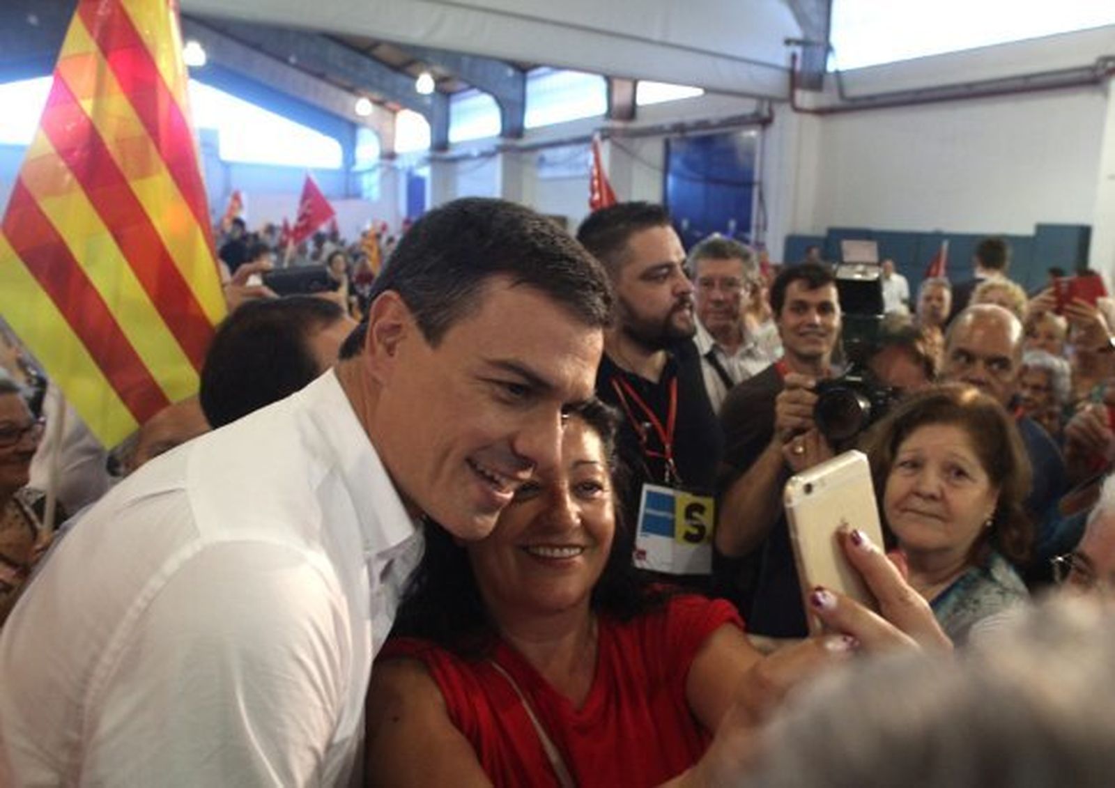 Sánchez propone una reforma constitucional para reconocer la "singularidad" de Cataluña