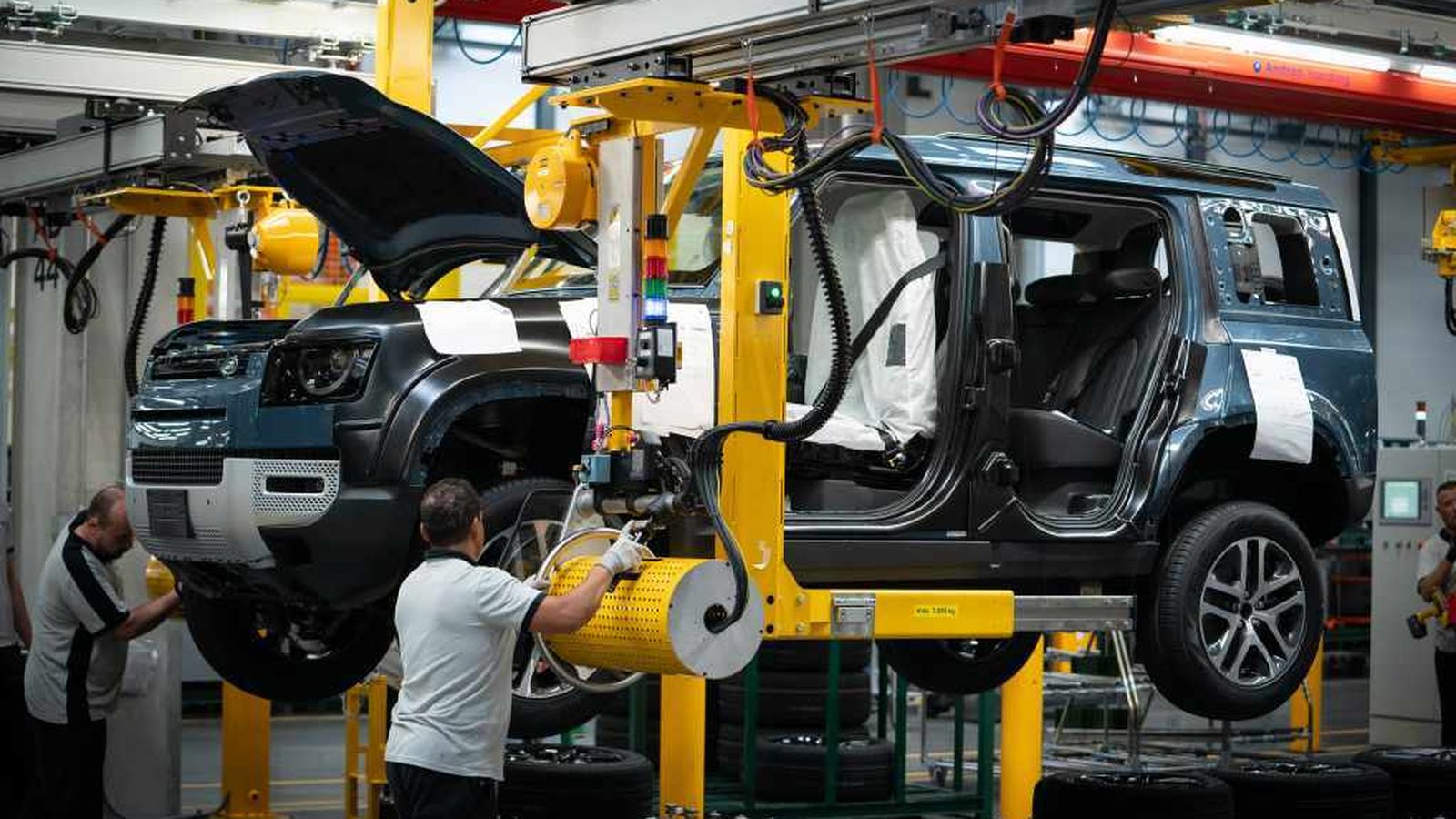 Eslovaquia produjo en 2021, el último año completo del que se tienen cifras, un millón de coches. Entre las productos ensamblados en ese país están los nuevos Land Rover Defender.