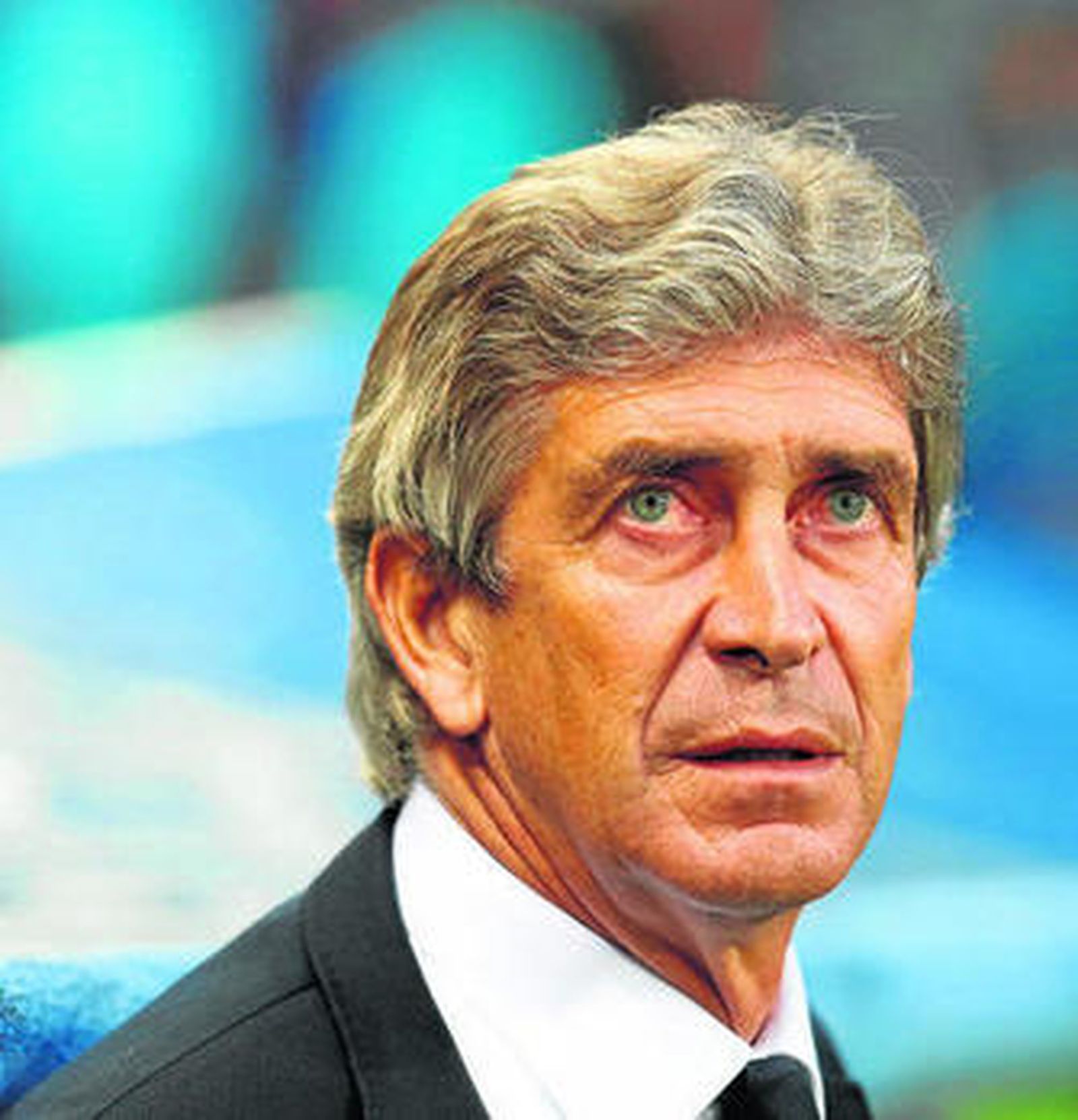 Pellegrini observa un lance del juego ante el Borussia Dortmund.