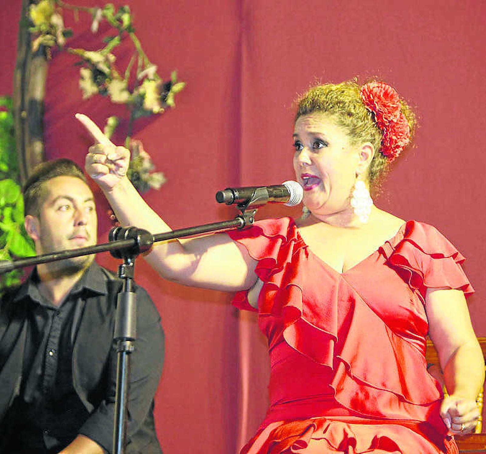 La cantante chiclanera Isabel Posada en una actuación reciente en la ciudad.