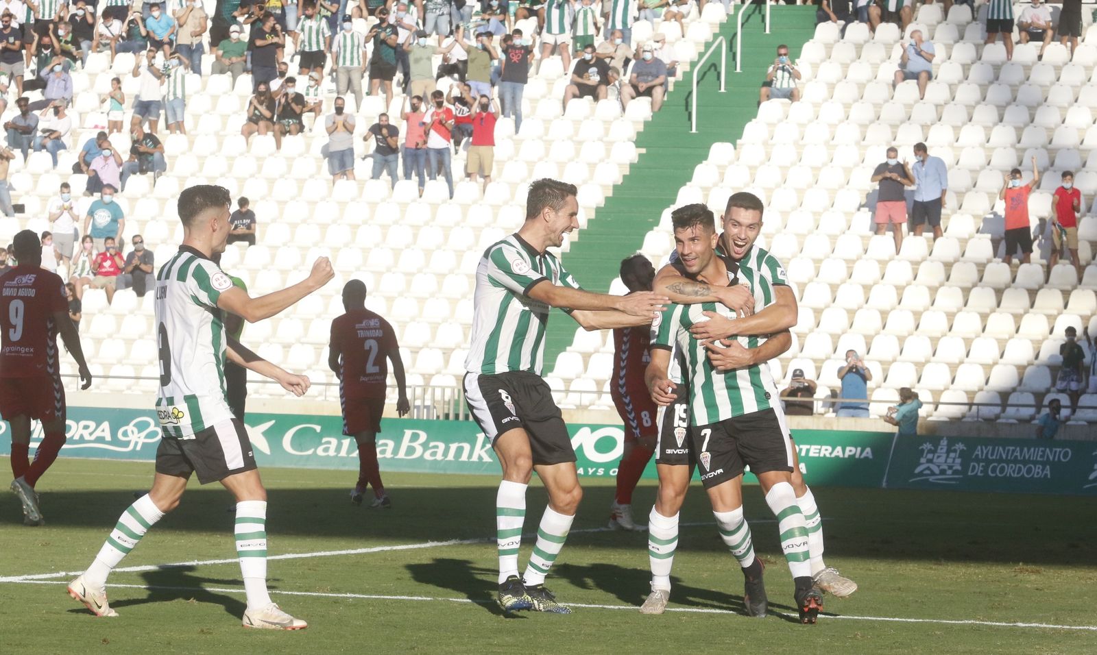 La victoria del Córdoba CF ante el Don Benito, en imágenes
