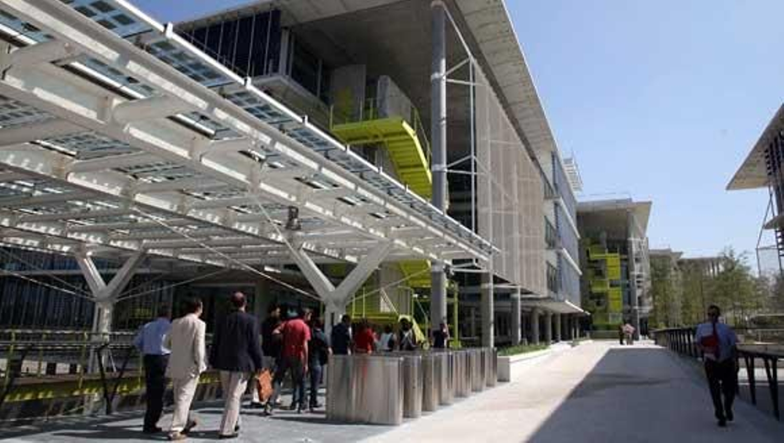 Los accionistas de Abengoa validarán el rescate a mediados de noviembre