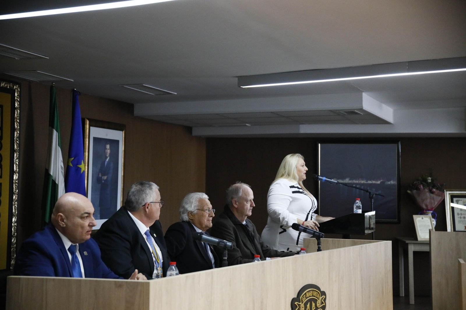 Las imágenes del nombramiento de hijo predilecto de Garrucha a José María Martínez de Haro