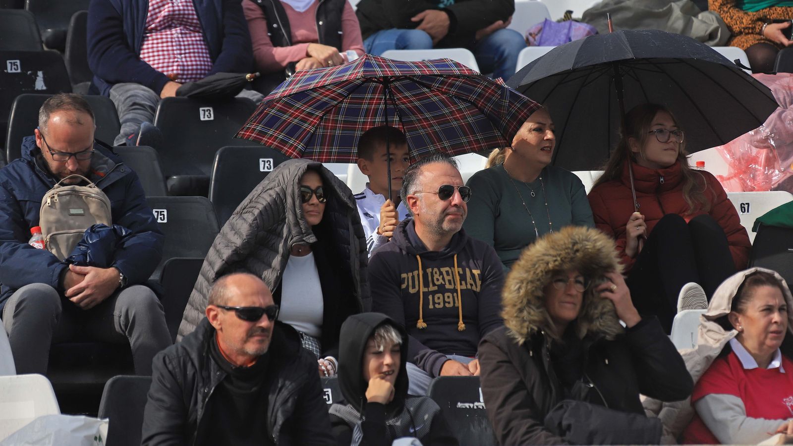 Fotos de las finales del Campeonato de Andalucía de Selecciones Provinciales de futbol femenino sub-15 y sub-17 en La Línea