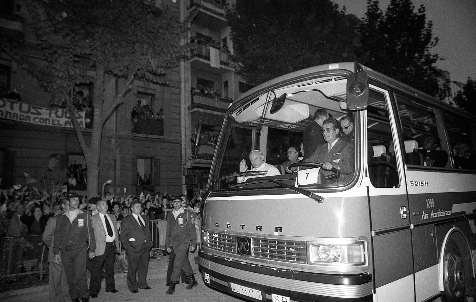 El papa llegó a Granada en ‘la alsina’