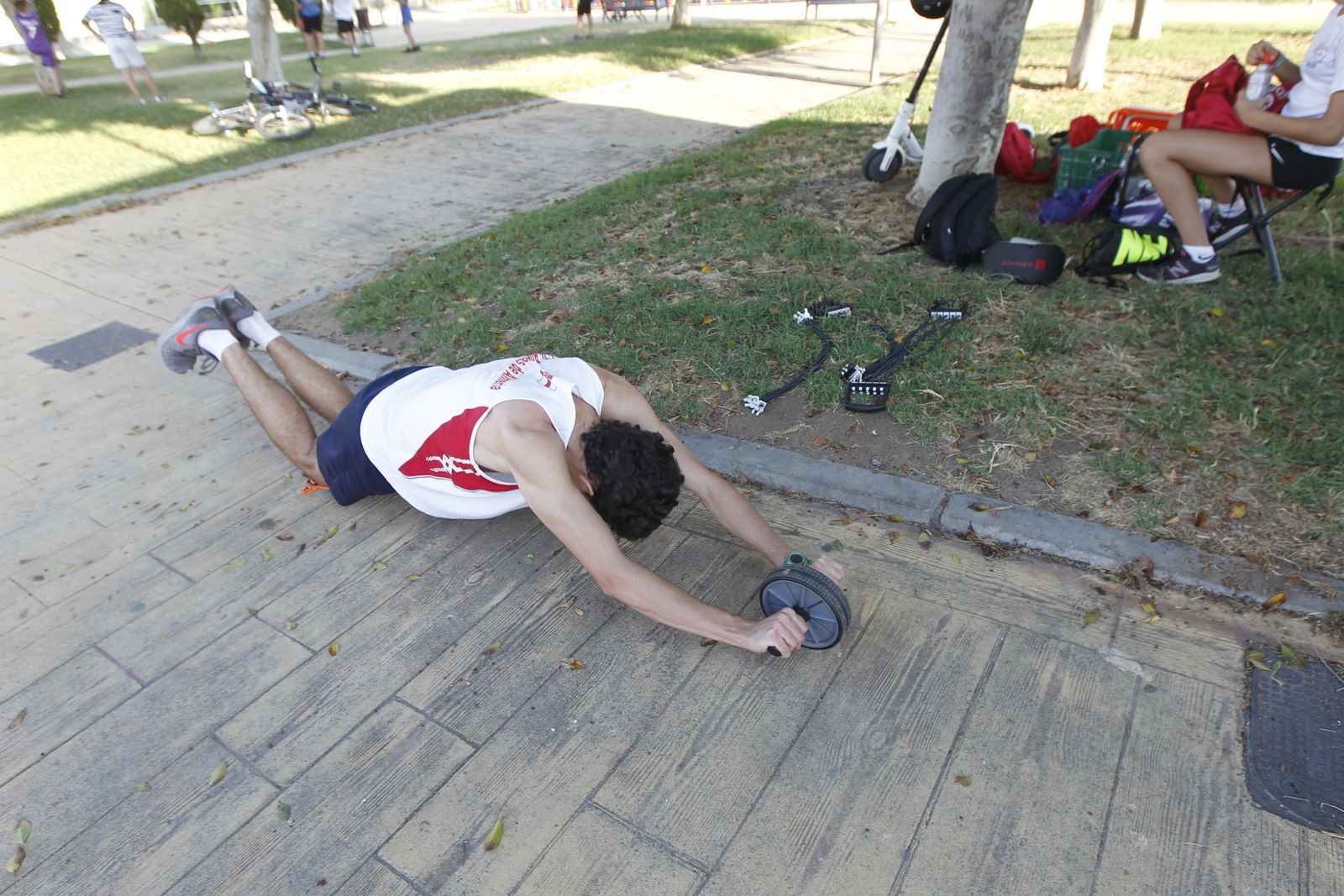 Entrenamiento del CD Atletas de Almería en el parque de Los Molinos