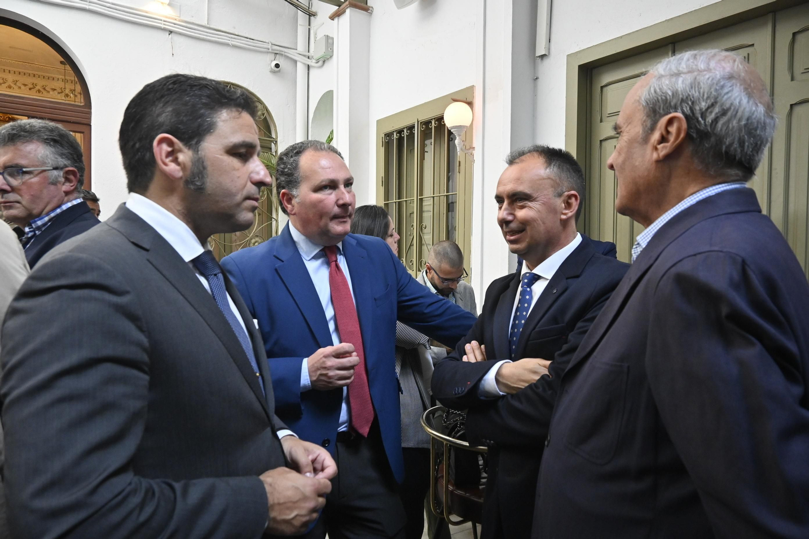 Ambiente en la presentación de la Guía de la Semana Santa de Huelva, en imágenes