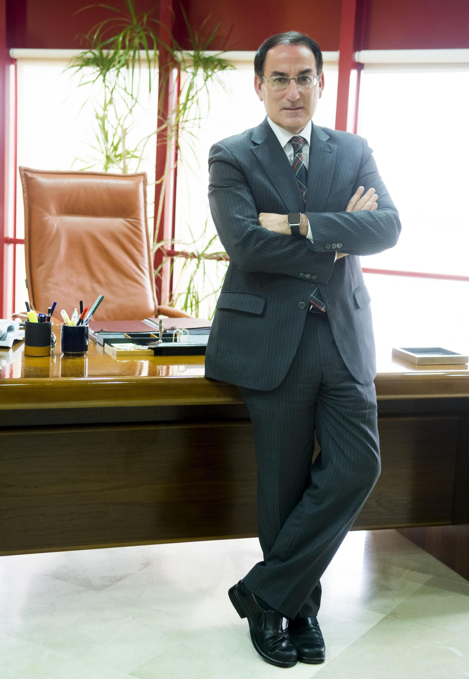 El presidente de la CEA, Javier González de Lara.