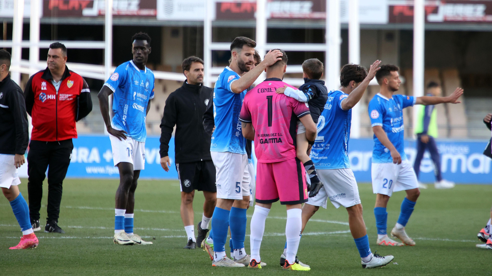 Imágenes del Xerez DFC - Conil CF en Chapín