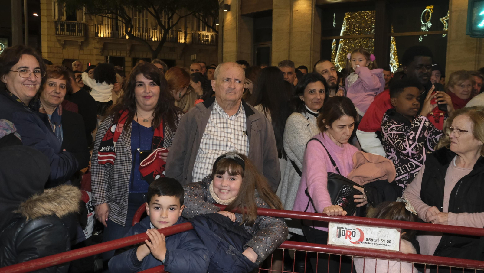 Imágenes de la Cabalgata de los Reyes Magos en Almería