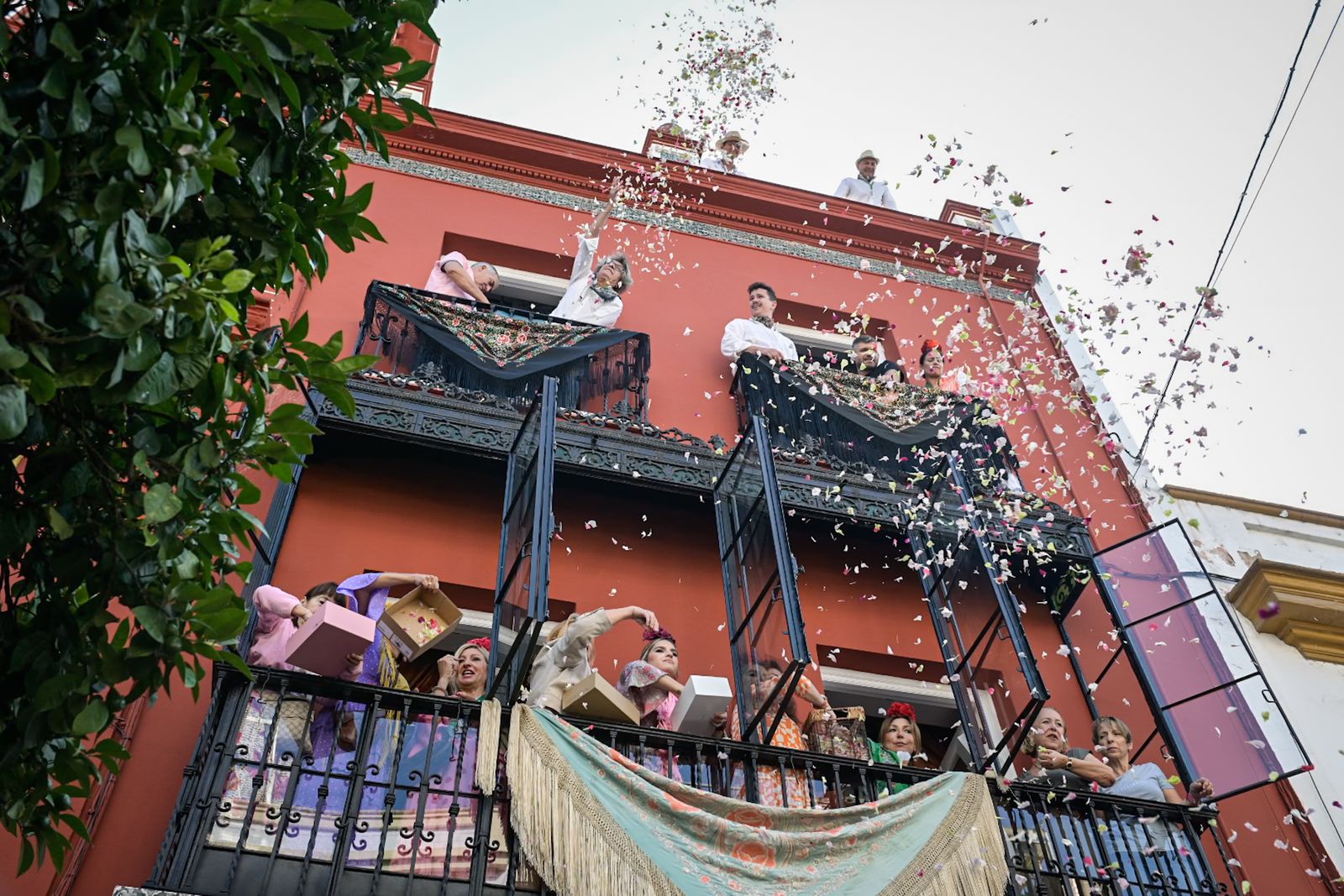 La salida de la Hermandad Triana del Rocío en 2025, en imágenes