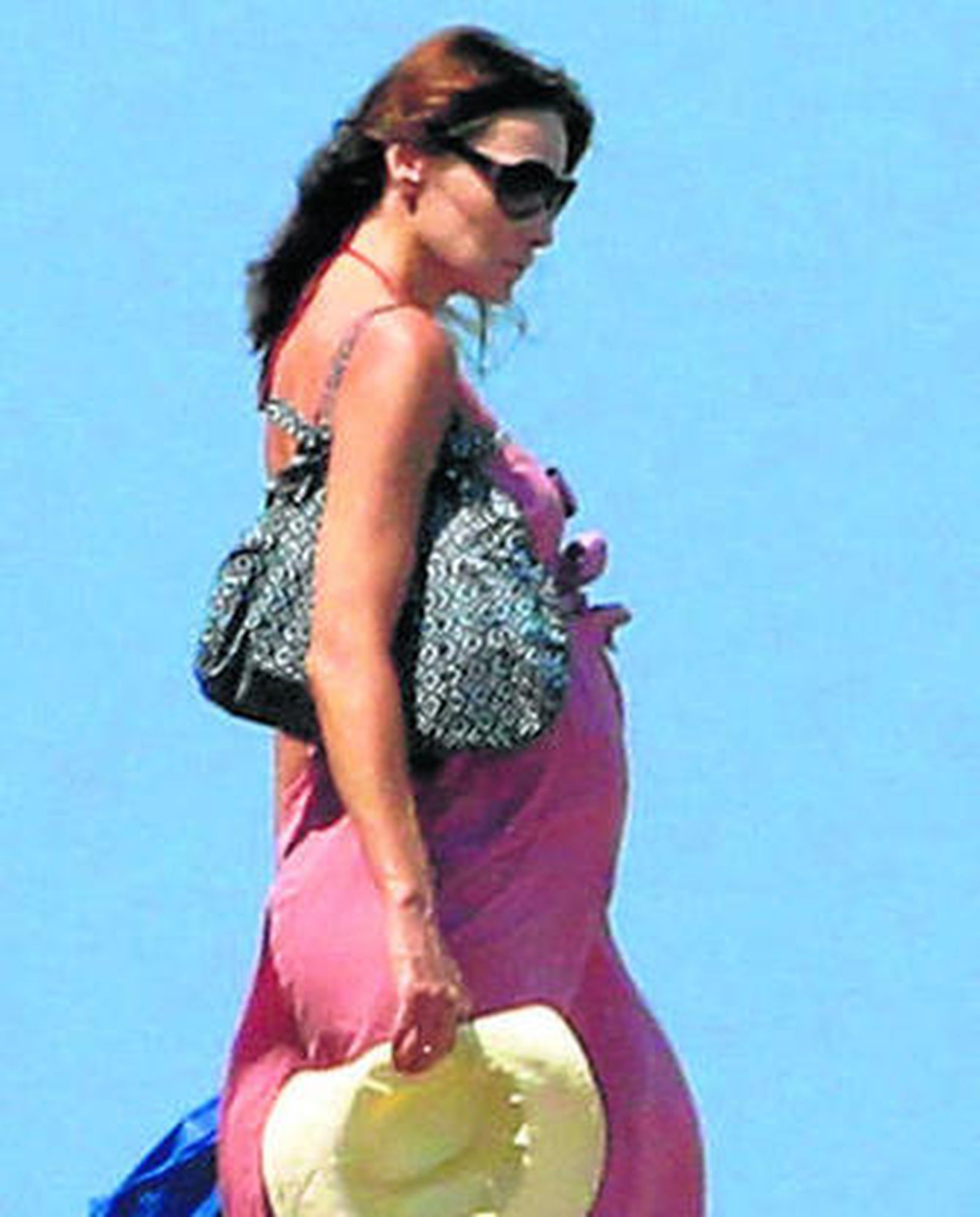 Carla Bruni habla de su embarazo por primera vez