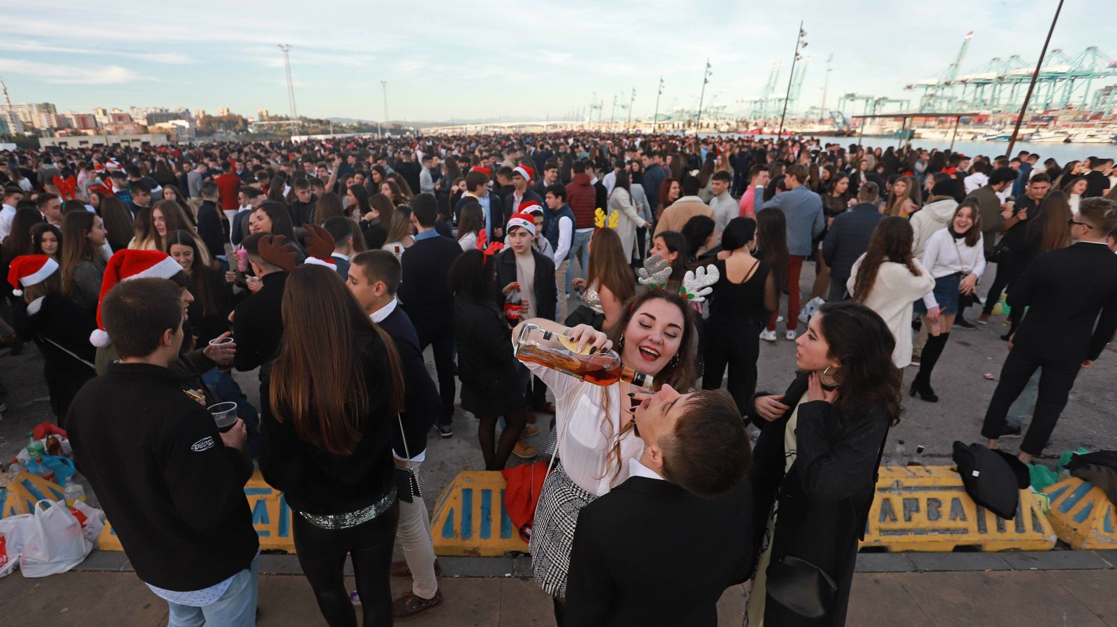 El Llano Amarillo, epicentro del botellón del 24 de diciembre en Algeciras.
