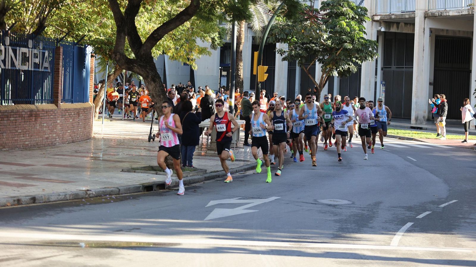 Búscate en las fotos de la Carrera de la Prensa en Málaga
