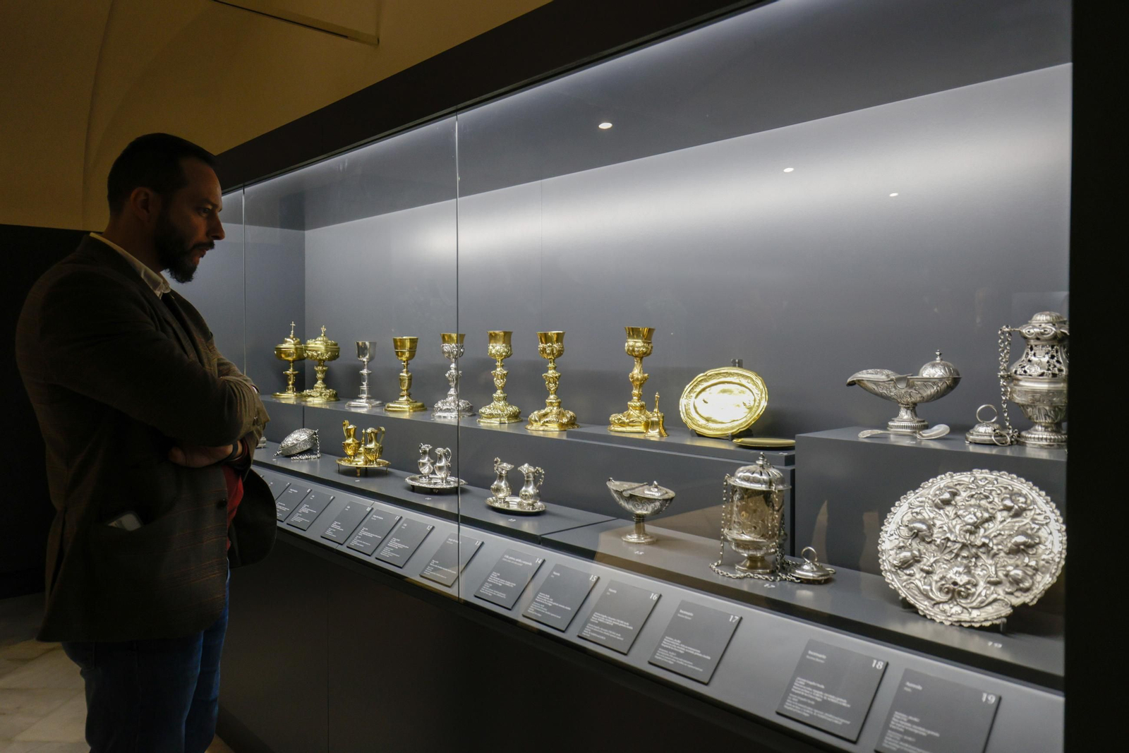 Las imágenes de la inauguración de la exposición permanente 'Patrimonio Histórico de la Diputación de Sevilla 1500-1900 Arte y Beneficencia'