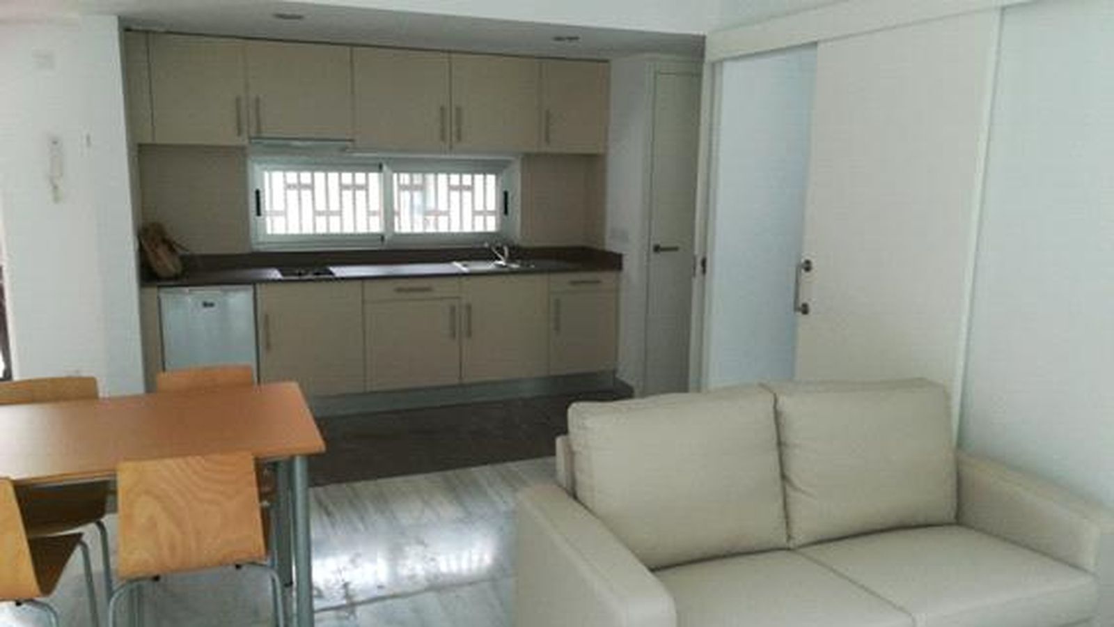 Uno de los pisos diseñado para estudiantes con discapacidad.