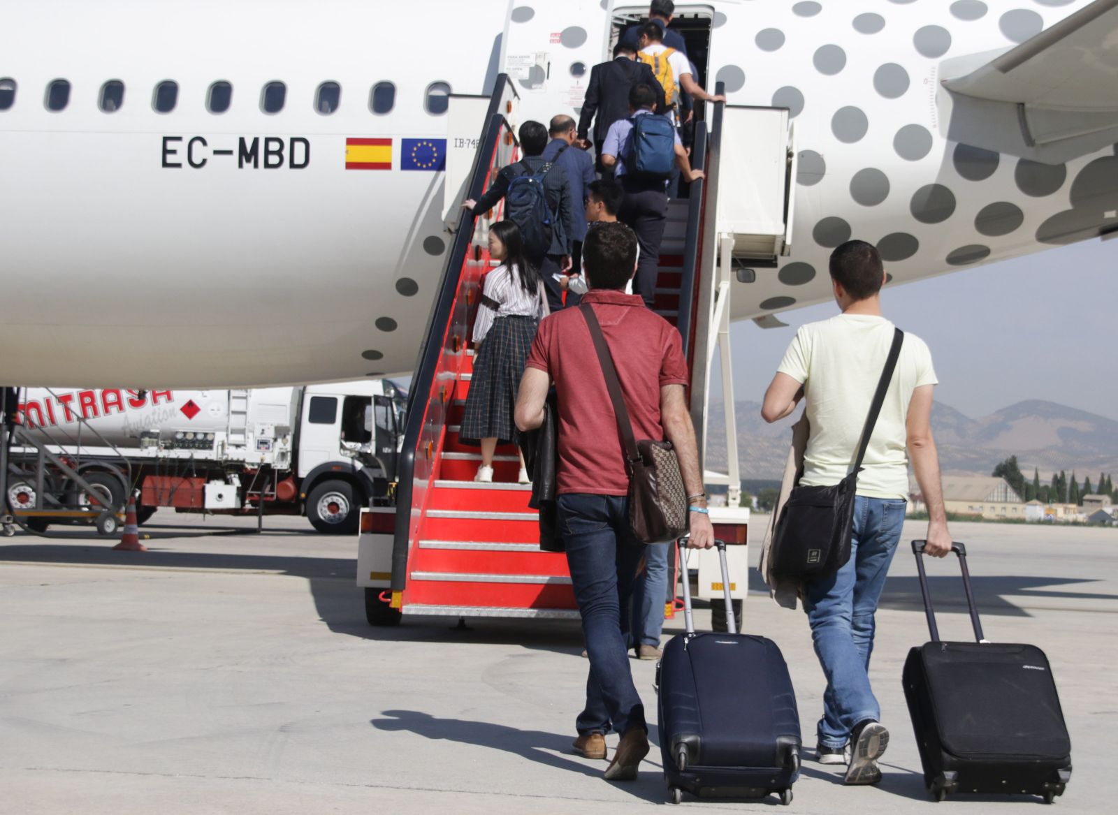 El aeropuerto granadino tiene programados vuelos con 19 destinos para este verano, 12 extranjeros y 9 nacionales.