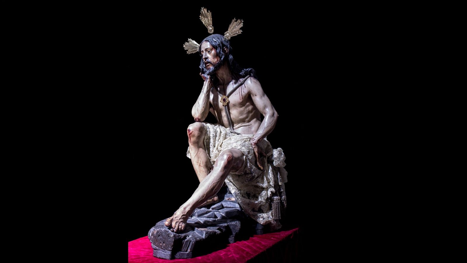 La fotografía que realizado la cofradía de Humildad y Paciencia con el Cristo vistiendo sudario de tela.