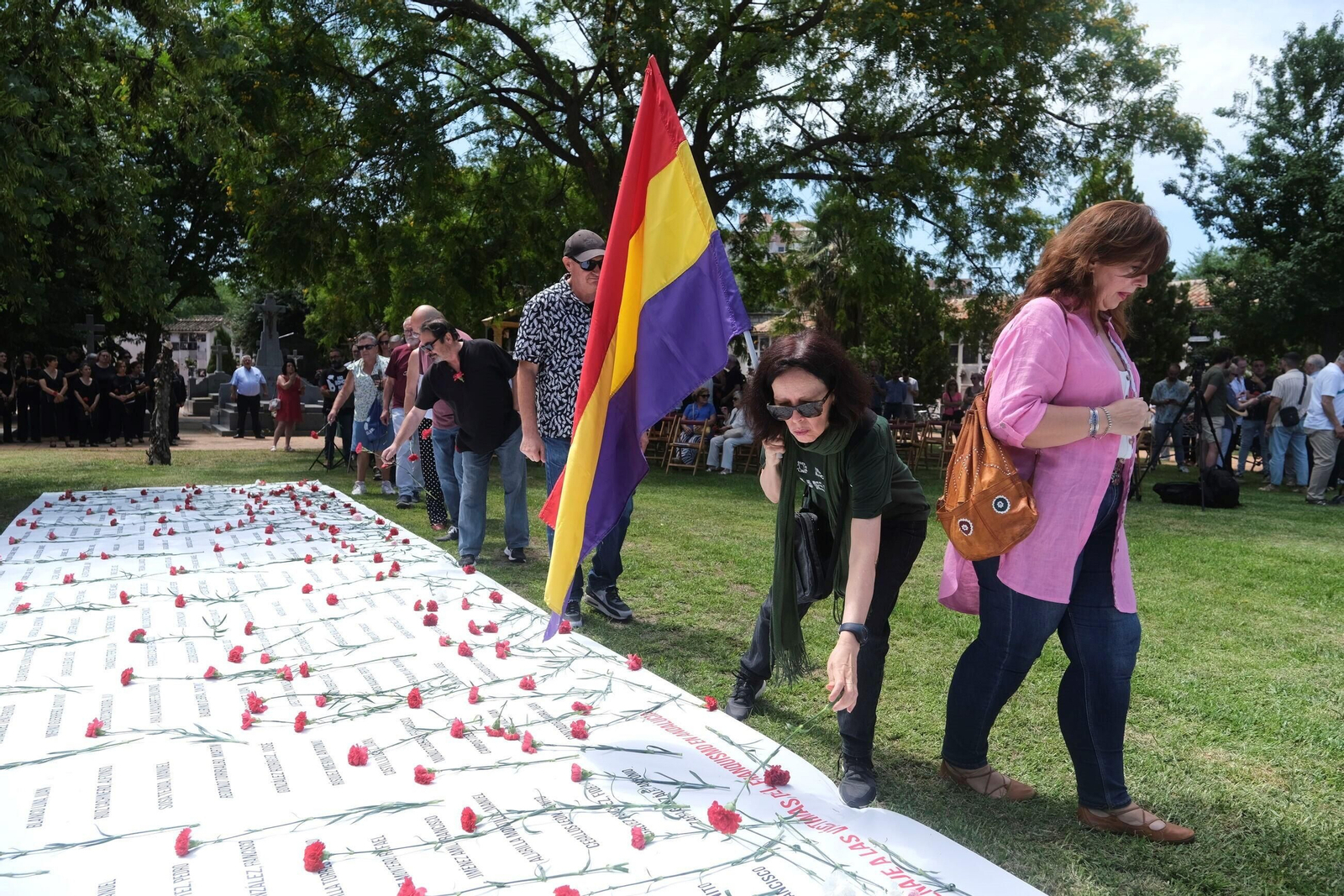 El homenaje a las víctimas del franquismo en Córdoba, en imágenes