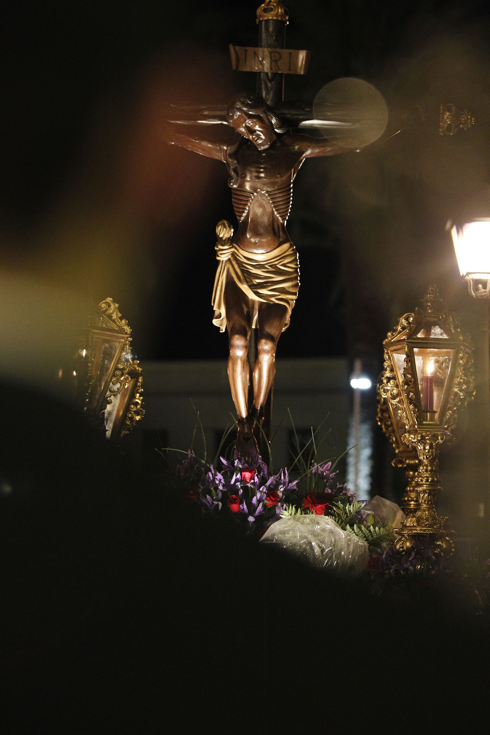 Imágenes Via Crucis Santo Cristo de la Escucha. Semana Santa Almería 2019