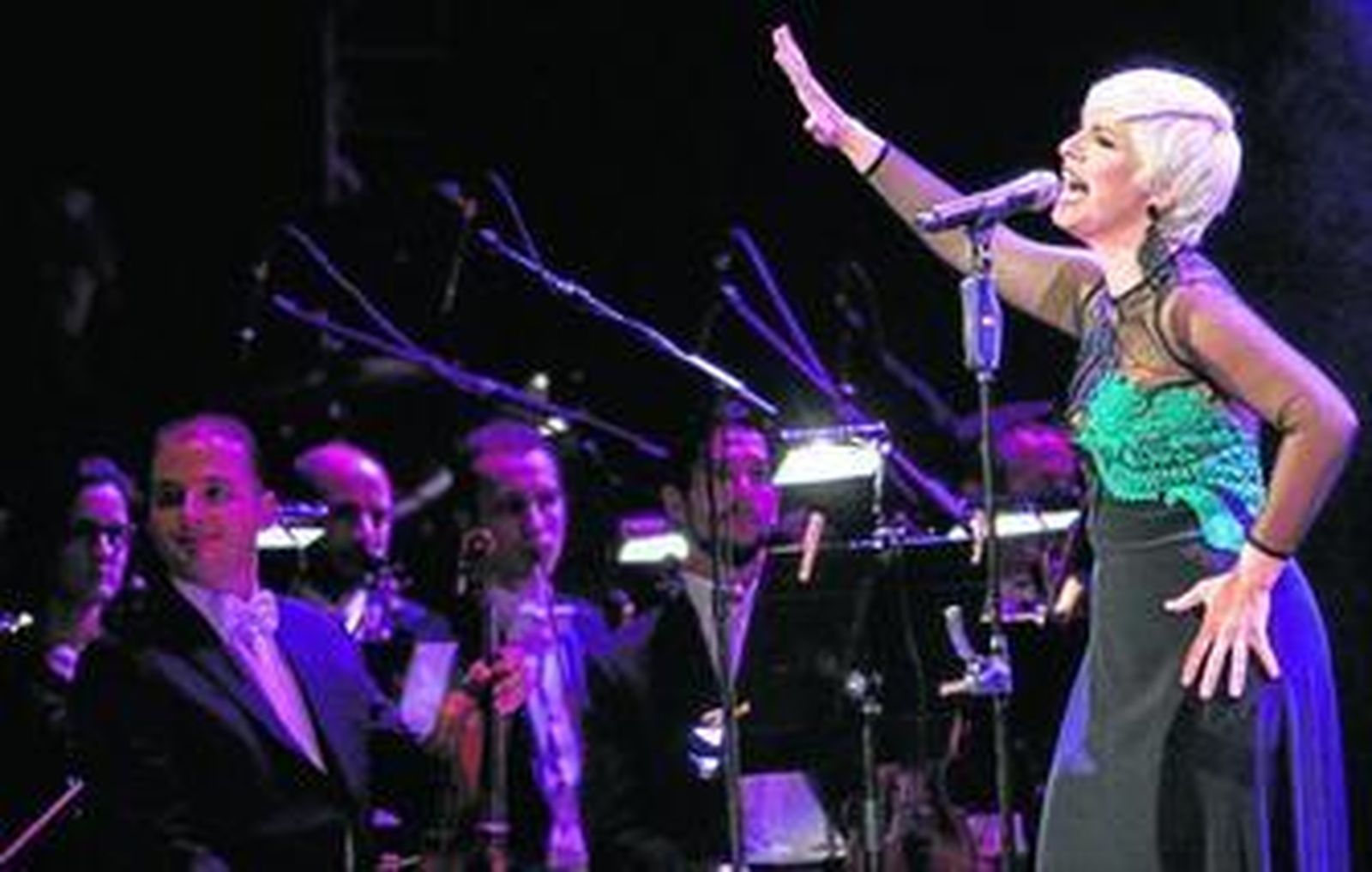 La cantante encadiló a los espectadores en el Generalife.