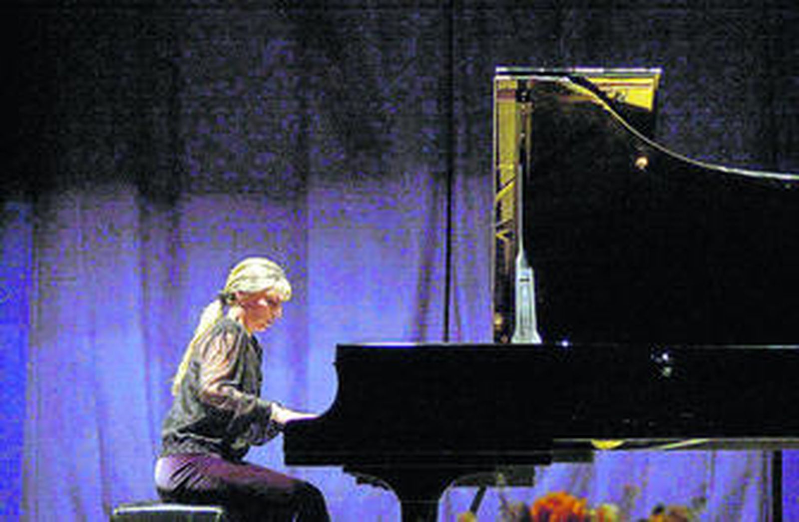 La pianista Silvia Mkrtchian, durante una de sus actuaciones en la Fundación Caja Rural del Sur.