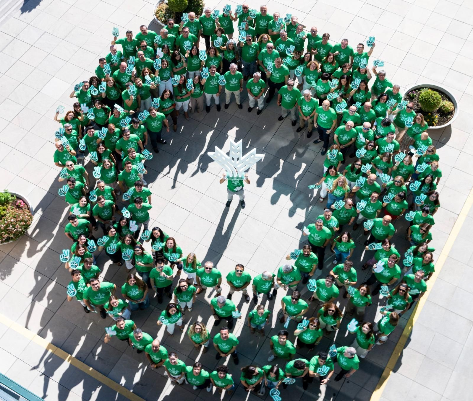 Caja Rural Granada se viste de verde para celebrar su Día Solidario