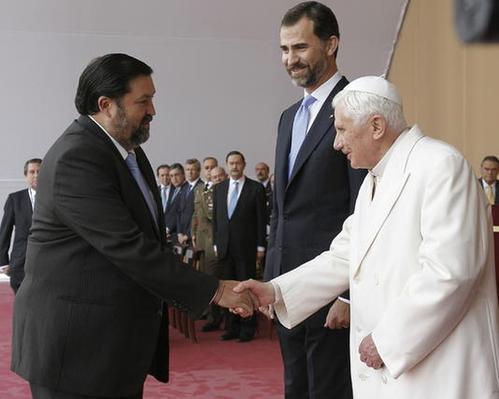 El papa Benedicto XVI realizó su primera parada en España en Santiago de Compostela. 

Foto: EFE