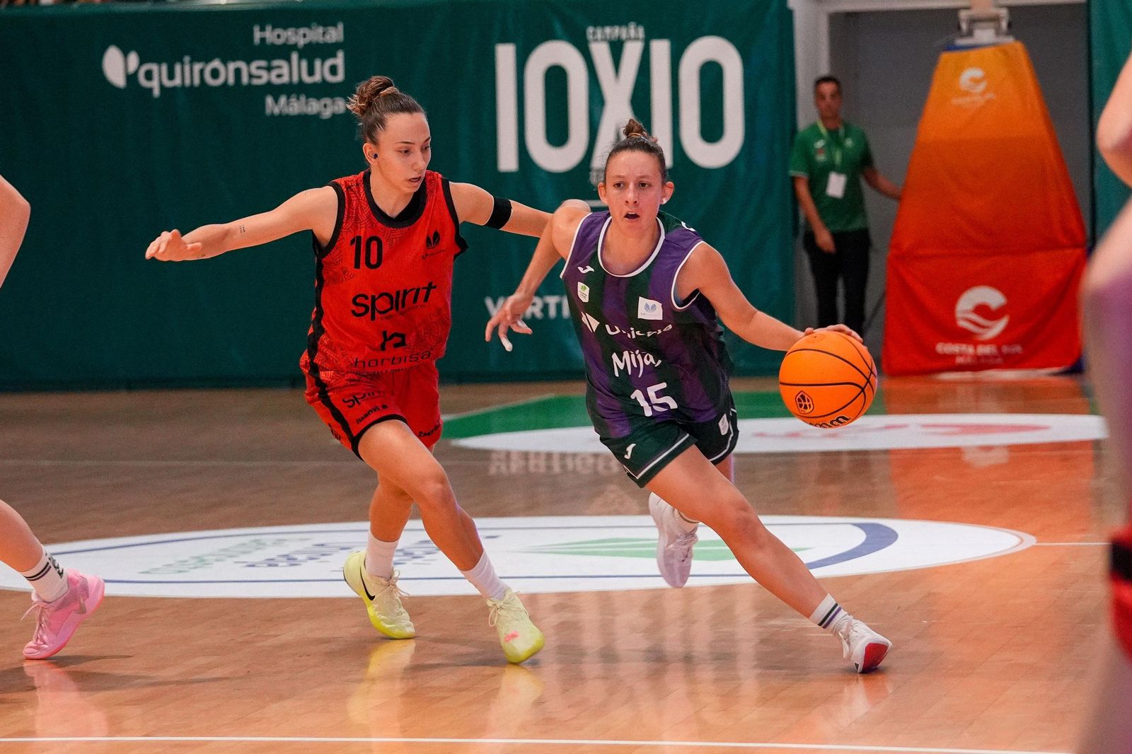 El Unicaja Mijas se da un festin ante el Barakaldo (81-50)